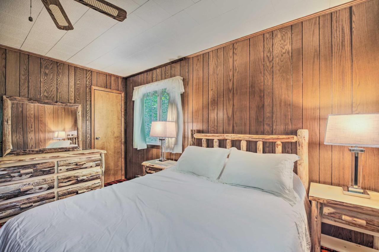 Cozy Adirondacks Cabin Walk To Lake Eaton! Jay Eksteriør bilde
